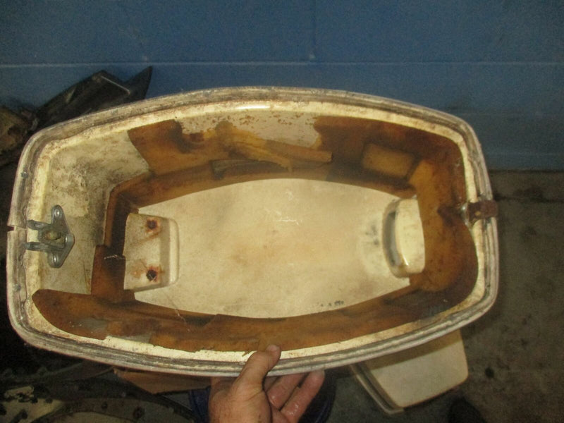 Johnson 25hp 2 stroke outboard sea horse top cowling
