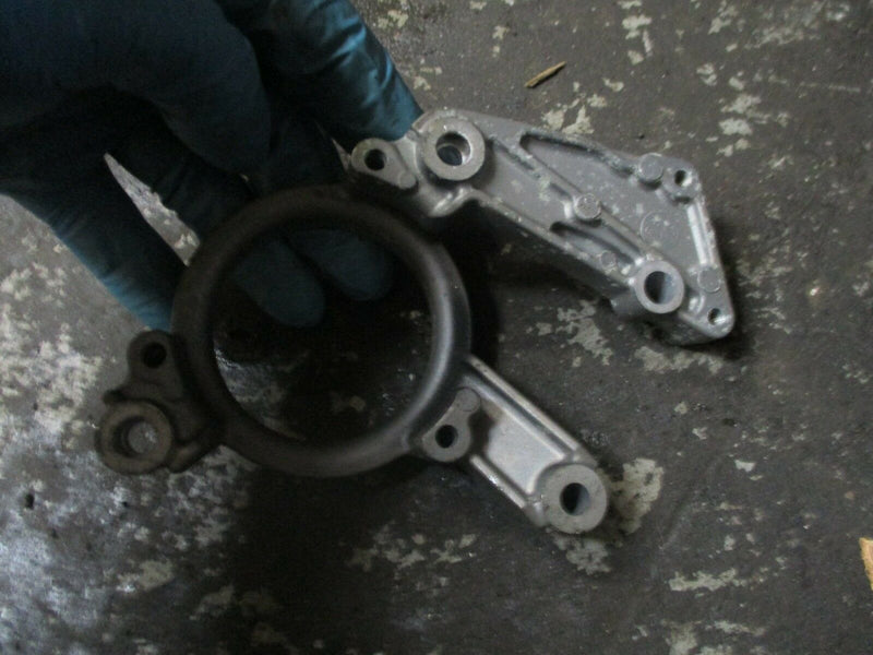 2015 Yamaha outboard F25SEHA 4-stroke pulsor coil mounting bracket