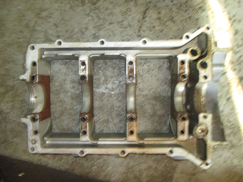 Yamaha F225 TXRC 225 hp 4 stroke outboard crankshaft holder