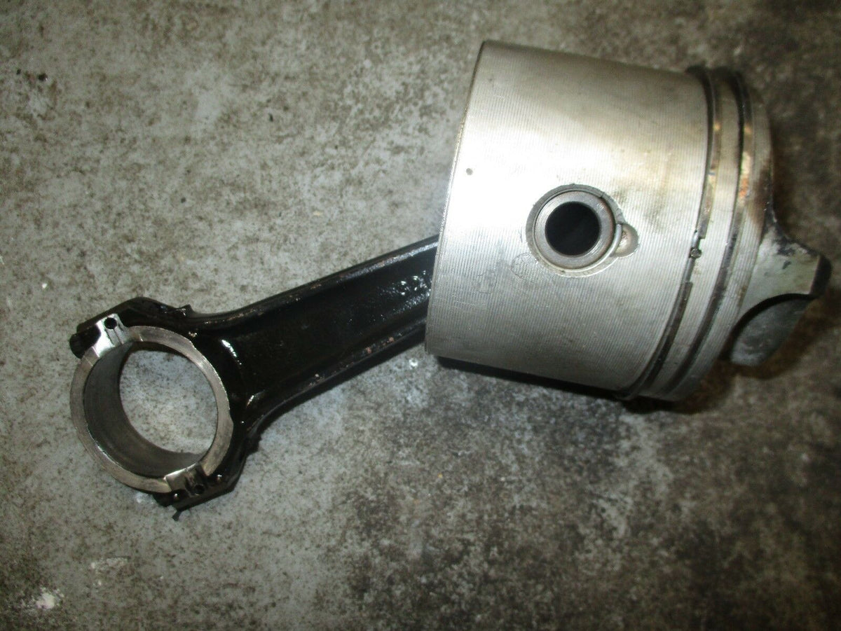 1995 Evinrude 90hp outboard piston and rod 18-4120 321712 standard size