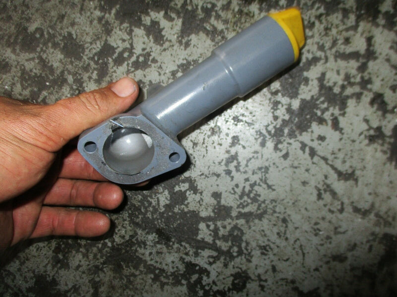 2005 Yamaha outboard F225TXRD 4 stroke 225hp oil filler tube