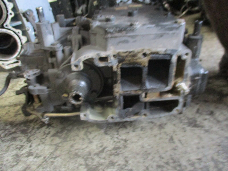 1989 Evinrude outboard 48hp 2-stroke crankcase powerhead