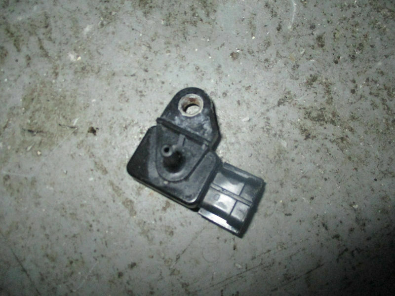 2008 Yamaha 350hp 4-stroke outboard map sensor 6p2-82380-00