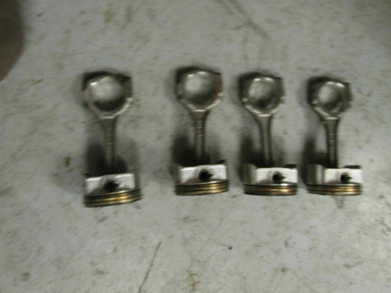 Suzuki Outboard DF 225 four stroke piston and rod 12111-93J02 + 12160-93J10