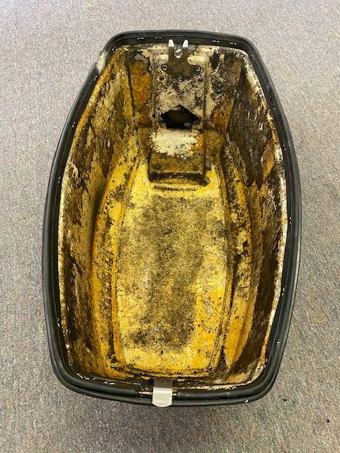 Evinrude Tracker 25hp outboard top cowling