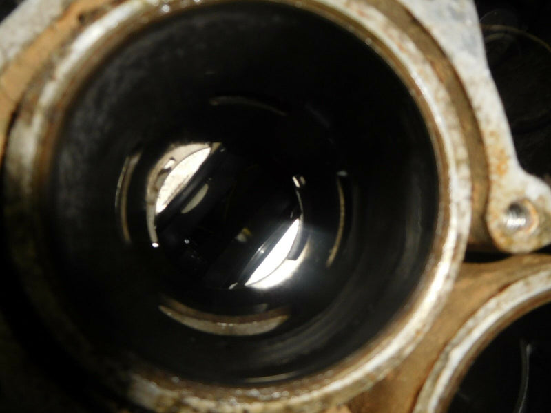 2005 Johnson 40hp 2-stroke outboard crankcase block