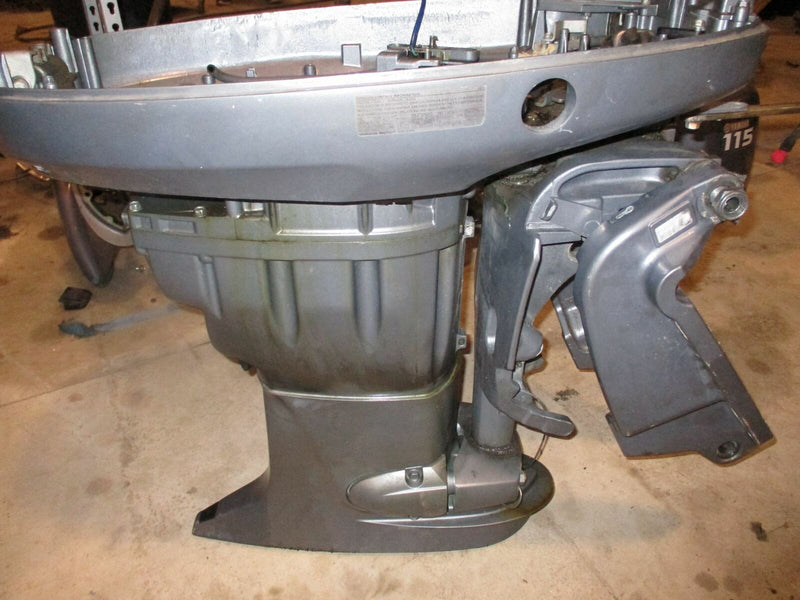 Yamaha 115hp 4 stroke outboard 25" midsection