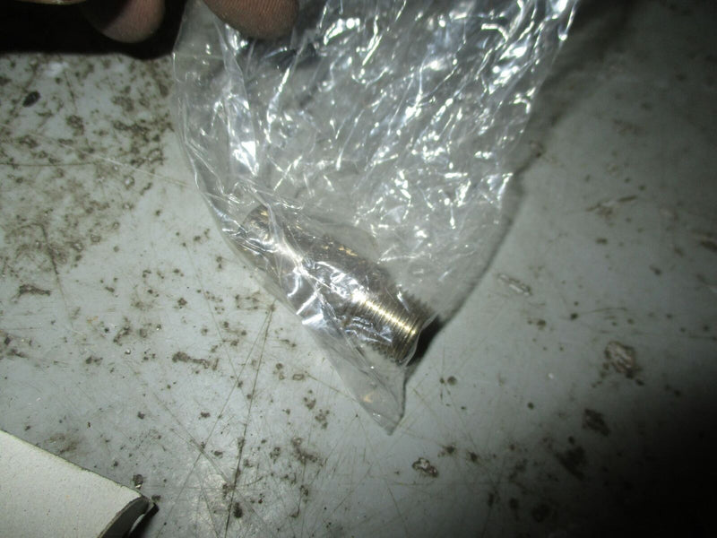 NEW Suzuki outboard fuel fitting (65720-98590)
