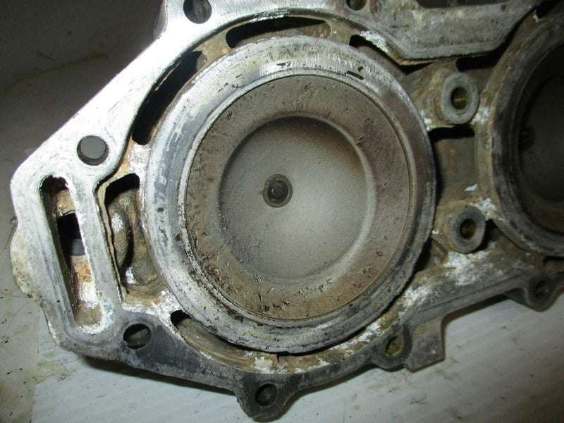 Suzuki DT150 150hp outboard cylinder head (11110-87D31-0ED)