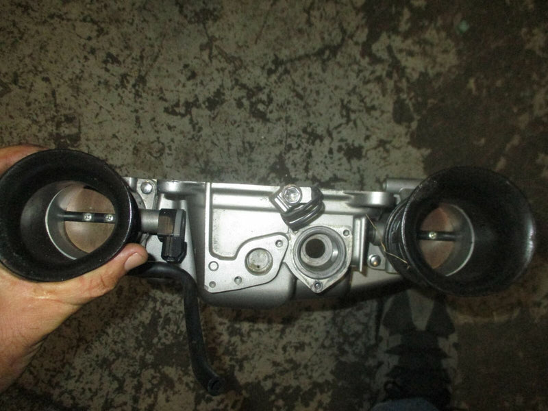 Suzuki DF250 250hp outboard intake collector cover (13140-93J00)
