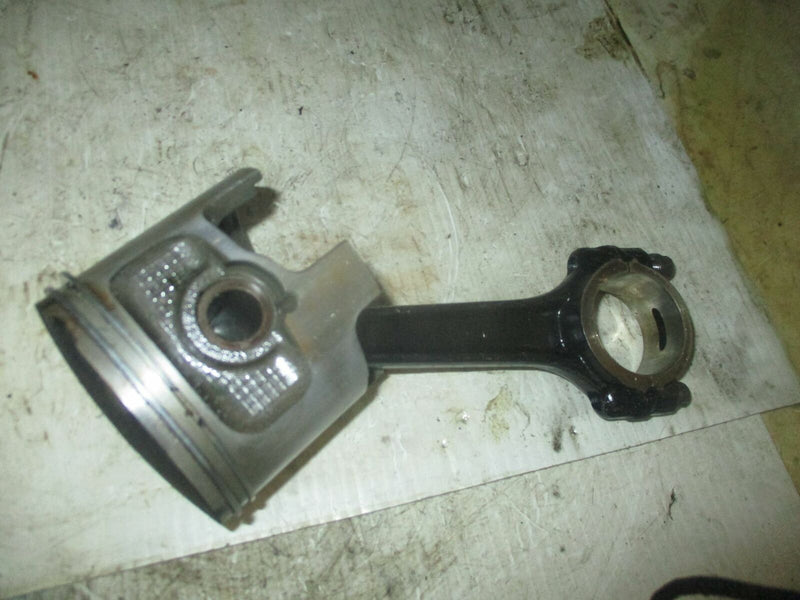 Mercury Mariner 3.0L 225hp outboard starboard piston and rod (700-858295T14)