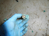 Load image into Gallery viewer, 2002 Suzuki outboard DT 225hp 22501-25065 Fuel Injector 15710-92E01
