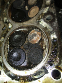 Load image into Gallery viewer, Suzuki 90hp outboard cylinder head
