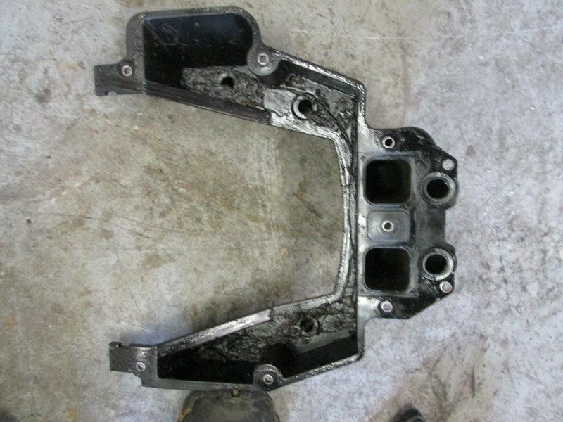 2002 Yamaha outboard Z200TXRA 2 stroke 200hp exhaust cover 68F-42771-00-00