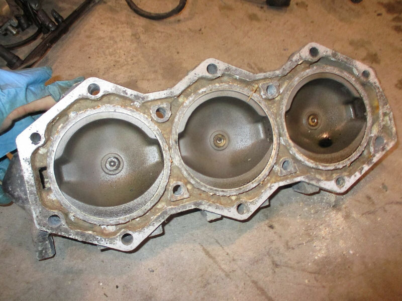 Evinrude 175hp 2 stroke outboard port cylinder head (328324)