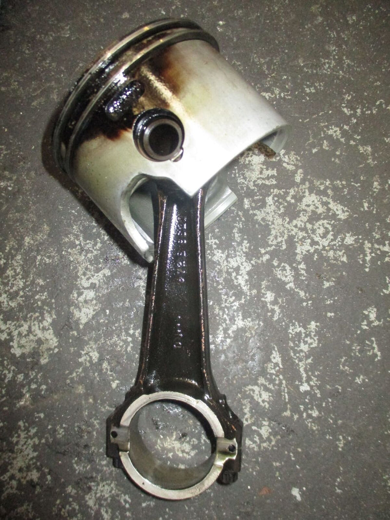 Evinrude 135 Ficht outboard port piston and rod (5001294)