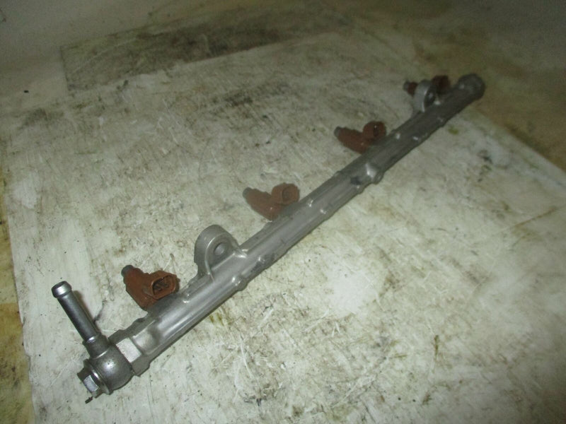 Suzuki DF150 150hp outboard fuel rail with injector set (15751-96J00)