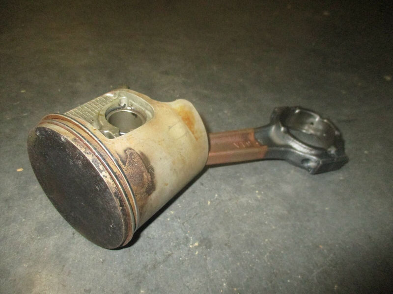 Yamaha OX66 250hp outboard starboard piston and rod (62J-11631-02-86)