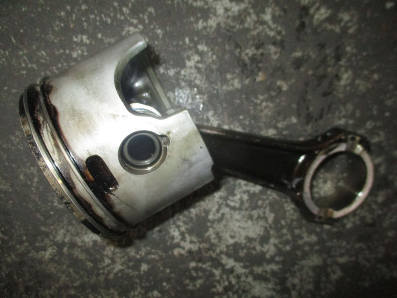 Evinrude 135 Ficht outboard starboard piston and rod (5001295)