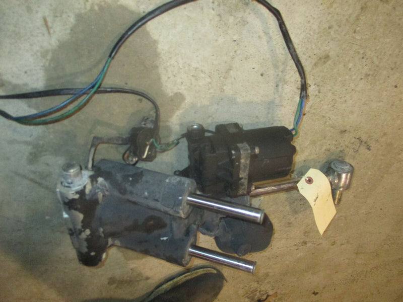 2004 Evinrude Ficht E250FPXSRM Outboard Tilt Trim Unit (Bottom pinion cut)