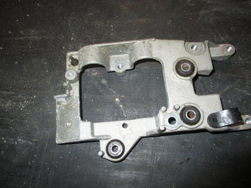 Yamaha 25hp 2 stroke outboard electronics bracket (695-85542-00-94)
