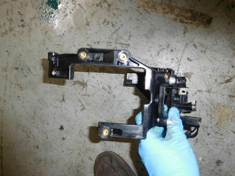 2008 Yamaha outboard 350 hp V8 4 stroke relay mounting bracket 6AW-81948-00-00