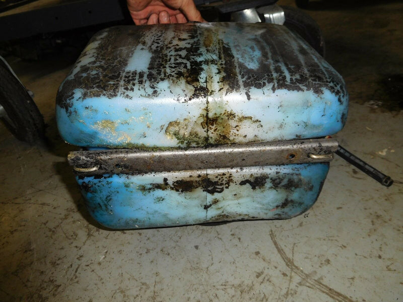 johnson/evinrude Bombardier style Outboard Remote Oil tank with bracket