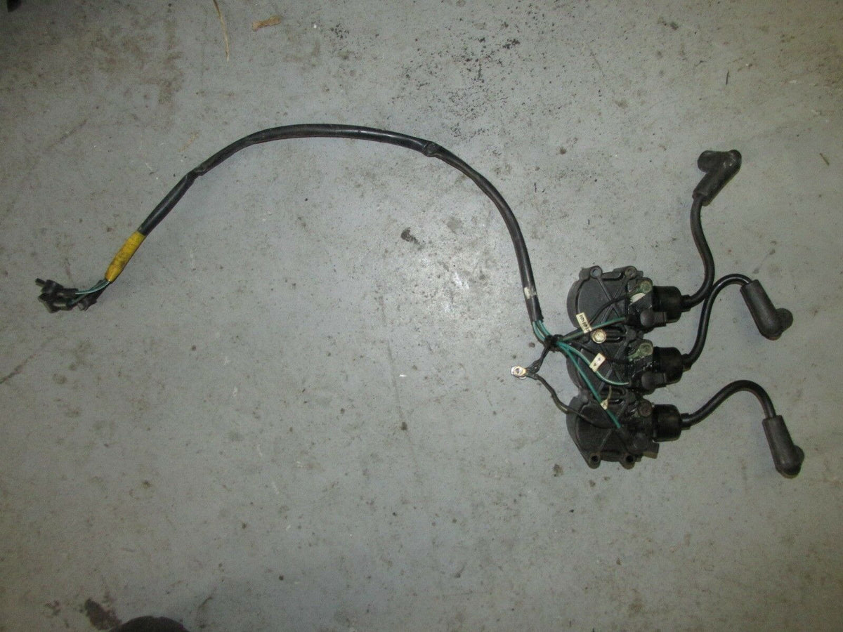 1997 Mercury 200XL ignition coil 832757 A2