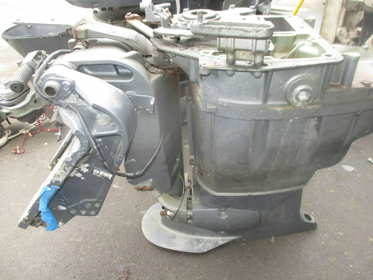 Yamaha 100hp 4 stroke outboard 20" shaft midsection