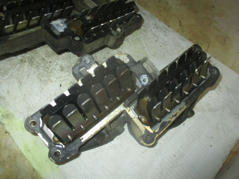 Johnson 225hp 2 stroke outboard intake manifold with reed valves (332264)