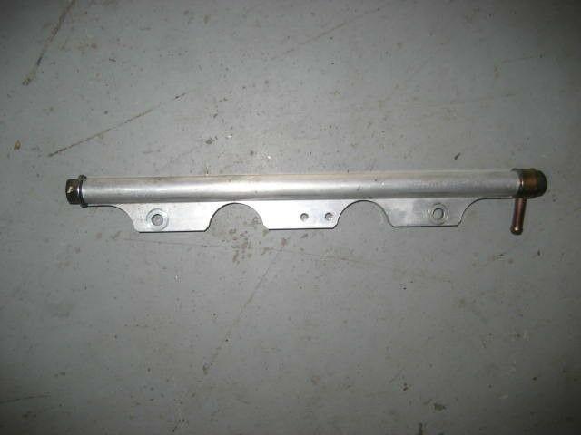 Johnson outboard 140 hp Four Stroke fuel rail pipe delivery 5033537
