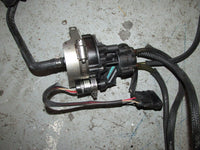 Load image into Gallery viewer, 2007 Evinrude outboard E115DPLSUC E-TEC 115hp oil pump 5007232
