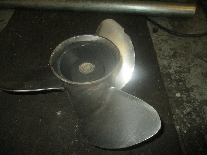 Johnson Ocean Pro 200hp outboard stainless steel propeller 15 by 17 (391290)