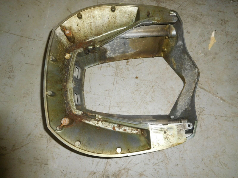 1993 Yamaha outboard V4 130 hp 130TXRR Apron cover
