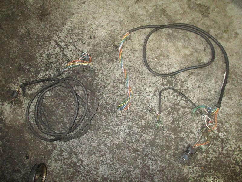 Suzuki 2-stroke outboard round black plug style rigging harness w ignition 18'