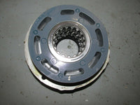Load image into Gallery viewer, 2001 yamaha outboard Z200 TLRZ 200hp hpdi bearing carrier 68F-15163-00-94
