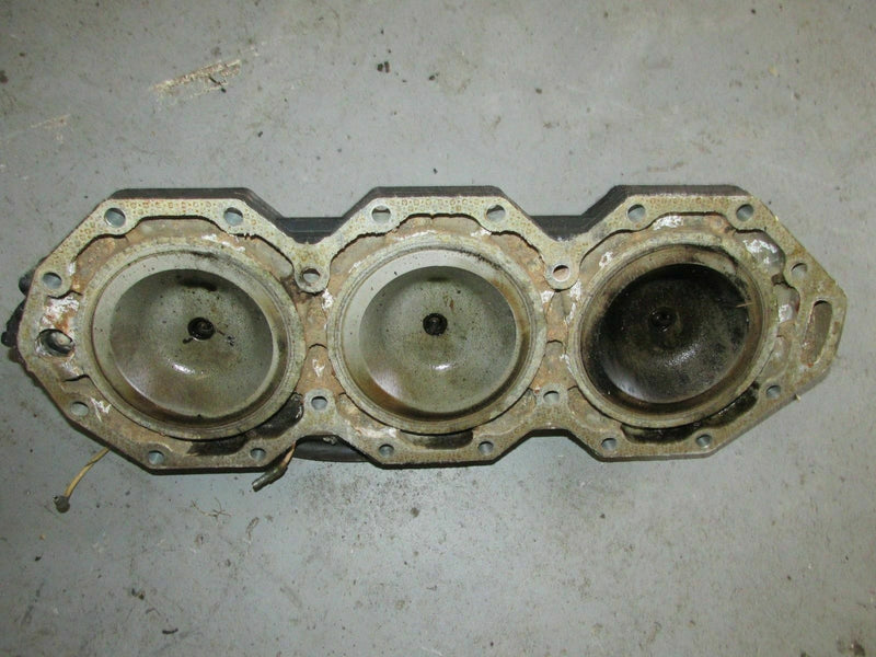 1989 Johnson outboard 225hp OMC Seadrive 3.0 cylinder head 333-809