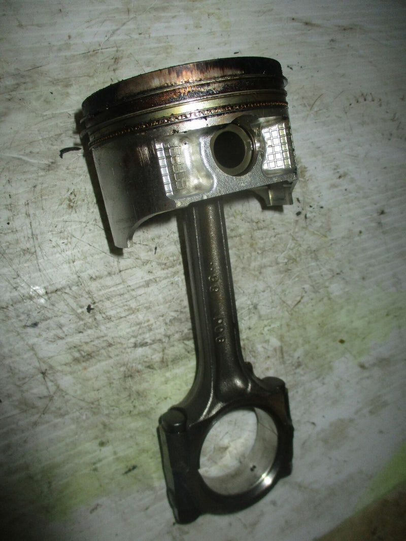 Suzuki DF140 140hp outboard piston and rod (12111-92J00)
