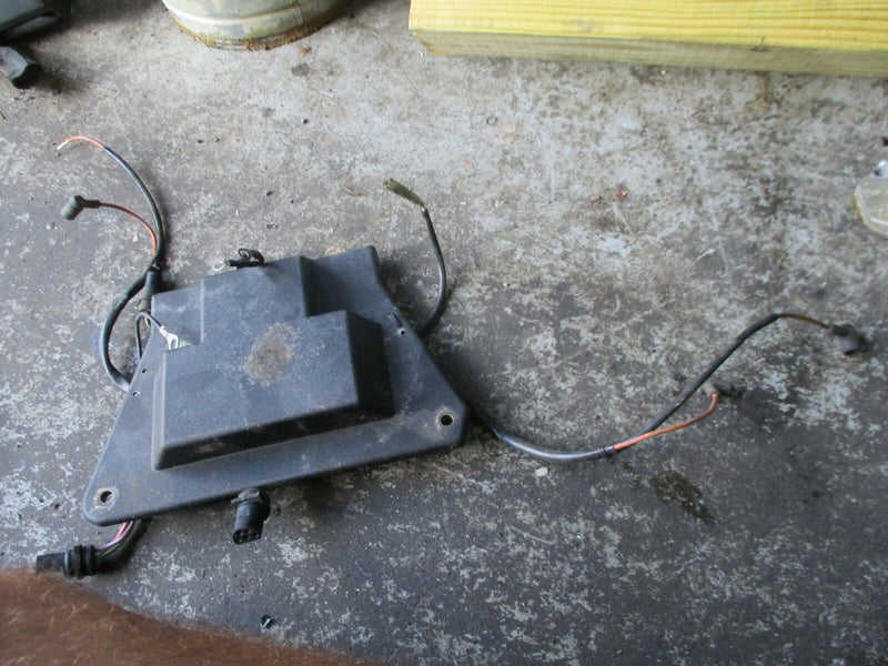 1991-1994 Johnson 120 hp V4 2-stroke outboard powerpack CDI 584040