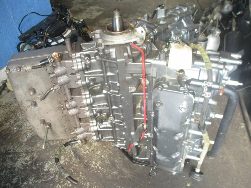 Suzuki DT200 200hp outboard crankcase powerhead