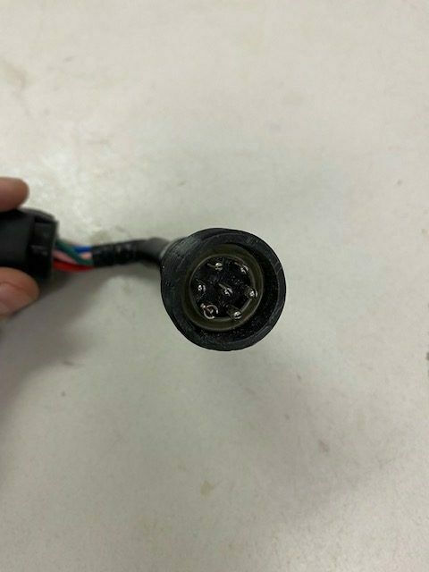 NEW Suzuki outboard adaptor (36641-94701)