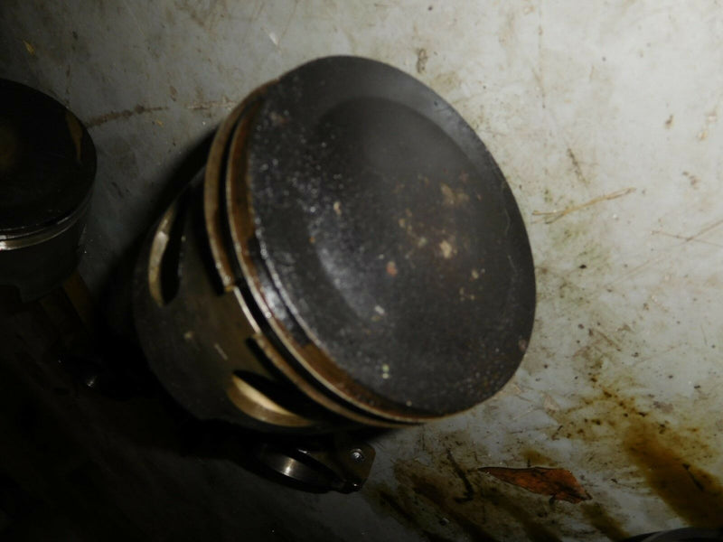 1988 Johnson J200TXCCR outboard STRBD piston and rod 398700, 329876