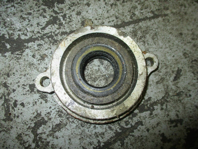 Yamaha 350hp 4 stroke outboard main shaft seal carrier