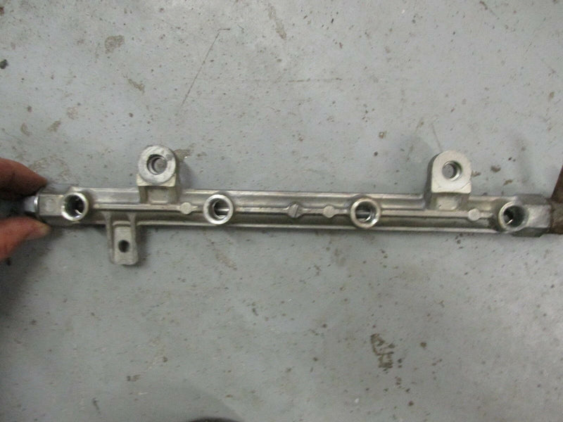 2000 Suzuki Outboard DF 60 70 hp 07001F-033652 fuel rail 15751-99E00