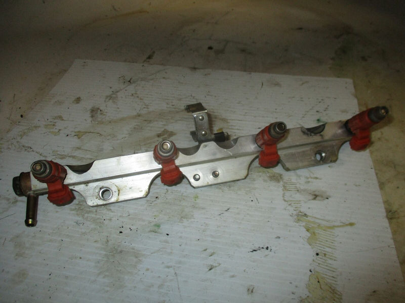 Johnson/ Suzuki DF140 outboard fuel rail and injector set (5033537)
