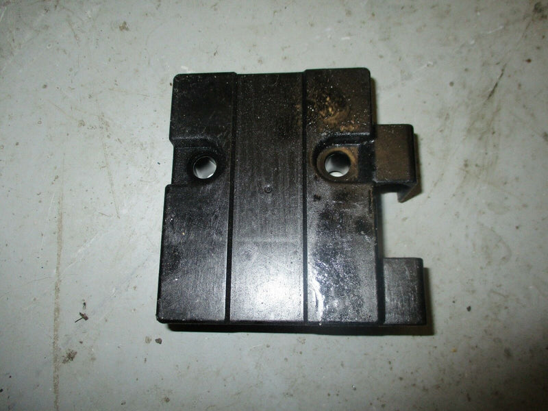 1998 Yamaha 115hp outboard 2-stroke Rectifier regulator cover 6e5-81961