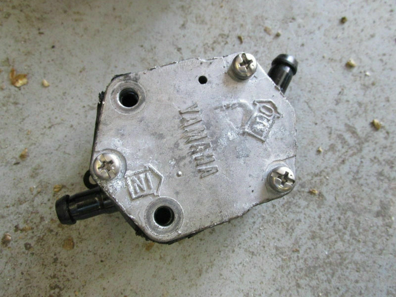 2002 Yamaha outboard Z200TXRA 2 stroke 200hp fuel pump 6E5-24410-03-00