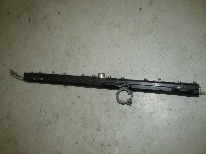 2006 Mercury 275 hp Verado fuel rail 895022A01
