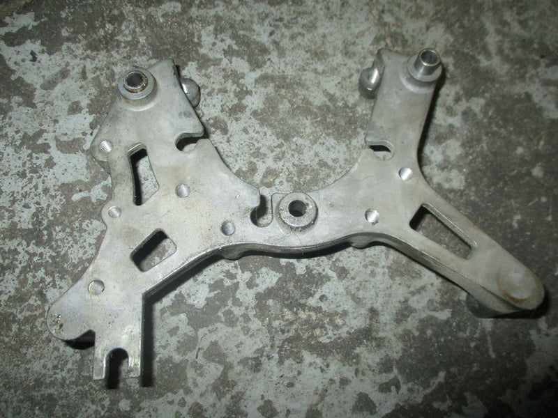 2001 suzuki df 15 hp outboard 4-stroke stator mounting bracket