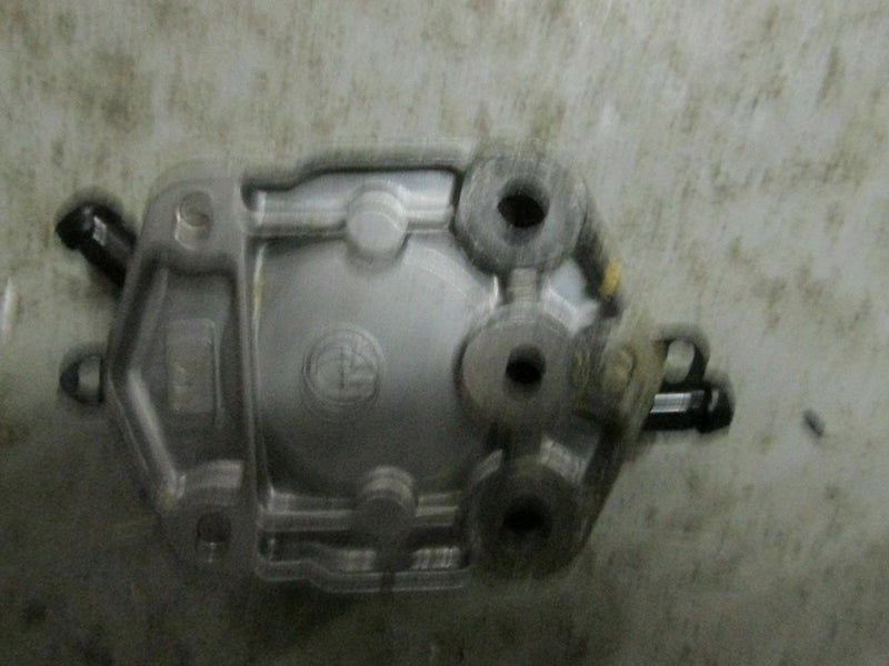 1997 Yamaha outboard S250TURV 250hp 2-stroke fuel pump 6E5-24410-03-00